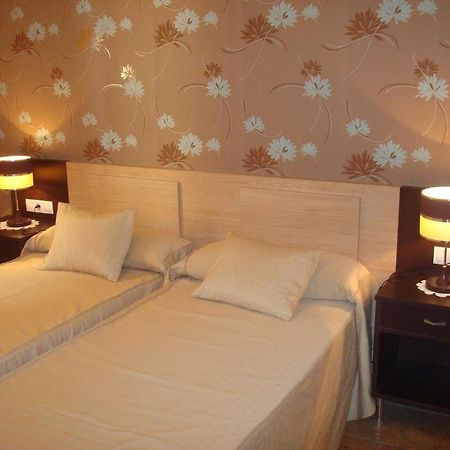 Hotel Los Chiles Villanueva Del Arzobispo Pokój zdjęcie