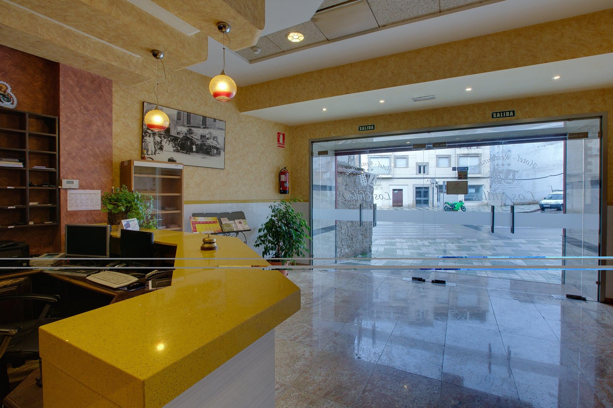 Hotel Los Chiles Villanueva Del Arzobispo Zewnętrze zdjęcie