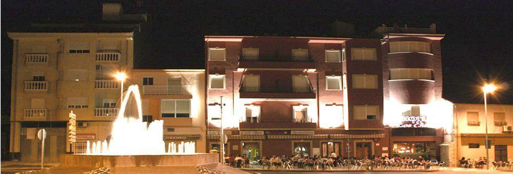 Hotel Los Chiles Villanueva Del Arzobispo Zewnętrze zdjęcie