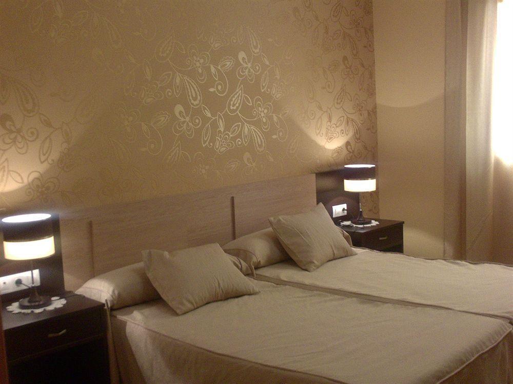 Hotel Los Chiles Villanueva Del Arzobispo Pokój zdjęcie
